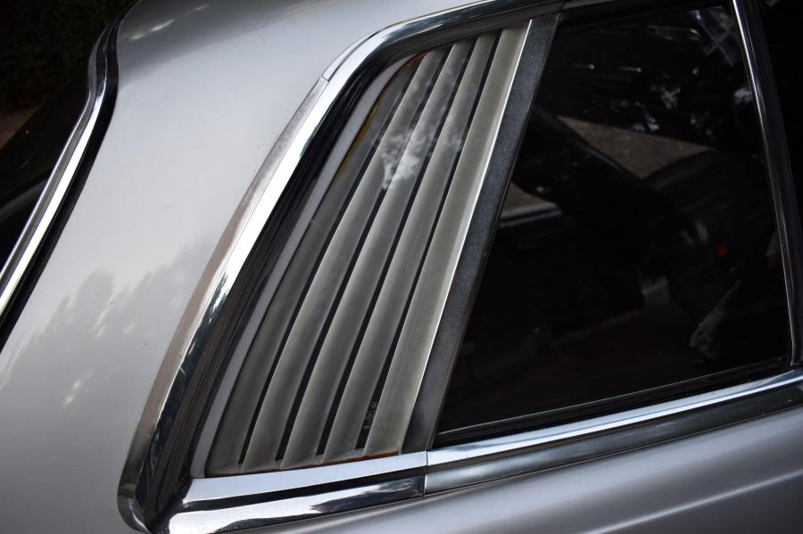 Детали экстерьера Mercedes-Benz 280 SLC (C107) 1980 года  (EU) (фото 47 из 102)
